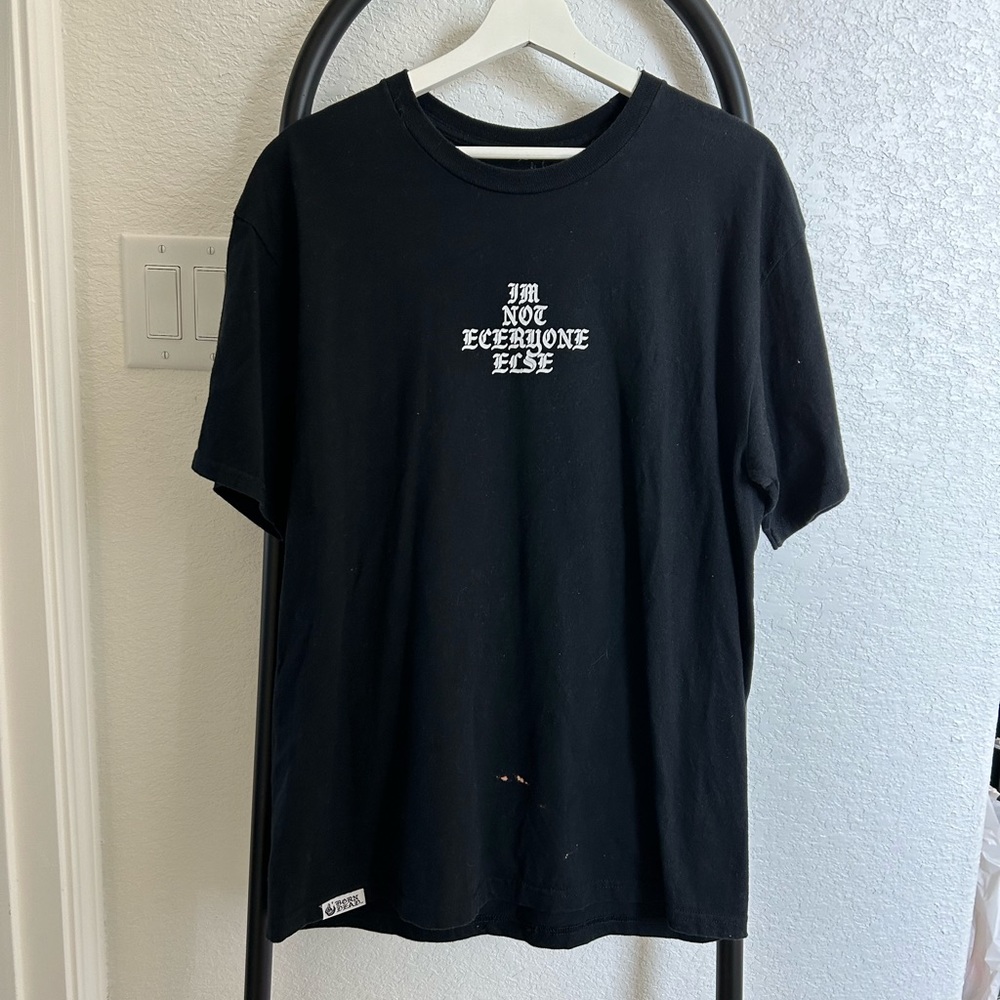 Born Dead Distressed tee